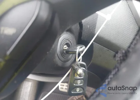 2012 Hyundai Veloster Base W/Black from USA, damaged, VIN KMHTC6AD9CU028431